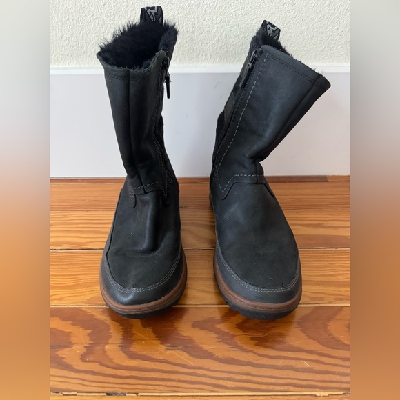 Merrell Performance Boots - Picture 1 of 7